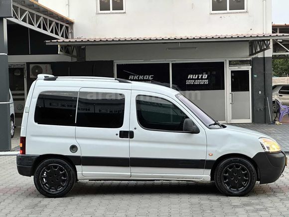 2003 Model Berlingo Otomobil Ruhsat 1.9 Klimalı