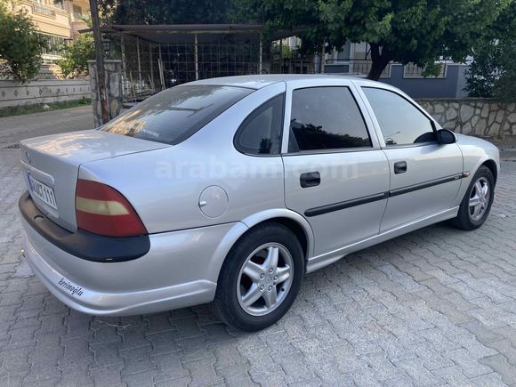 Galeriden Opel Vectra 2.0 GLS 1996 Model Muğla