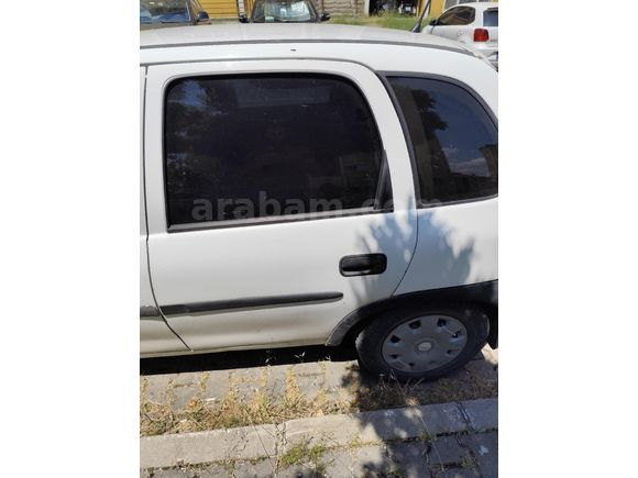 Sahibinden Opel Corsa 1.2 Swing 2000 Model  325.000 km Beyaz