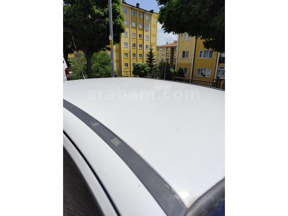 Sahibinden Opel Corsa 1.2 Swing 2000 Model  325.000 km Beyaz