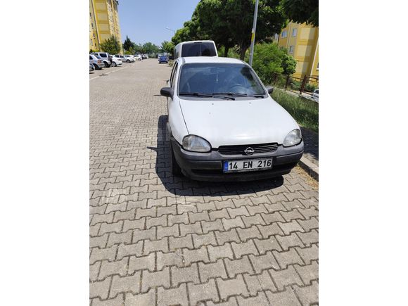 Sahibinden Opel Corsa 1.2 Swing 2000 Model  325.000 km Beyaz