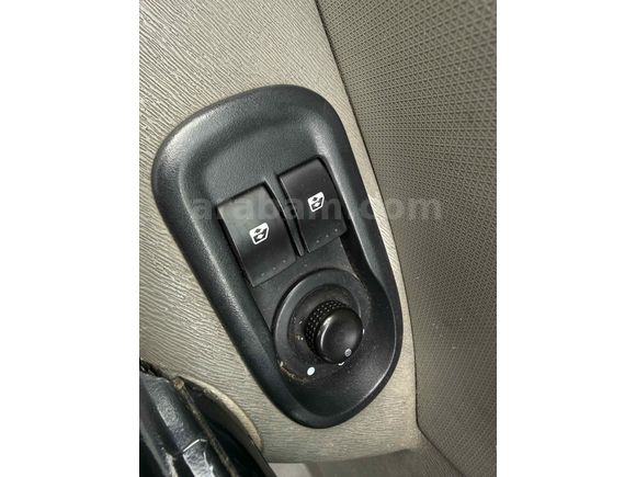 GARAGE 67 AUTO'DAN 2009 MODEL KANGOO KLİMALI ÇİFT SÜRGÜLÜ