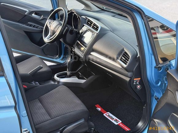 =ESCET CEYLAN OTO PLAZA=İLK ELDEN SERVİS BAKIMLI HONDA JAZZ