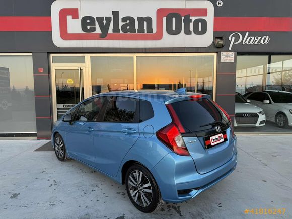 =ESCET CEYLAN OTO PLAZA=İLK ELDEN SERVİS BAKIMLI HONDA JAZZ