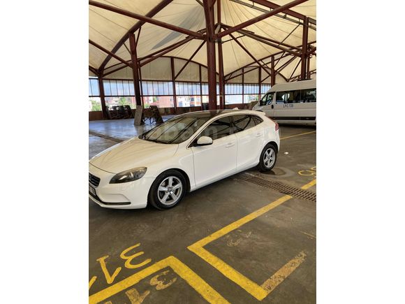 Sahibinden Volvo V40 1.6 D Premium 2013 Model 