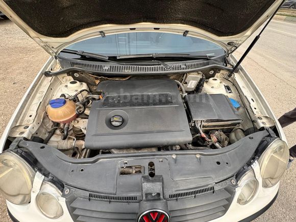 Sahibinden Volkswagen Polo 1.4 Basicline 2004 Model Osmaniye 235.015 km Beyaz