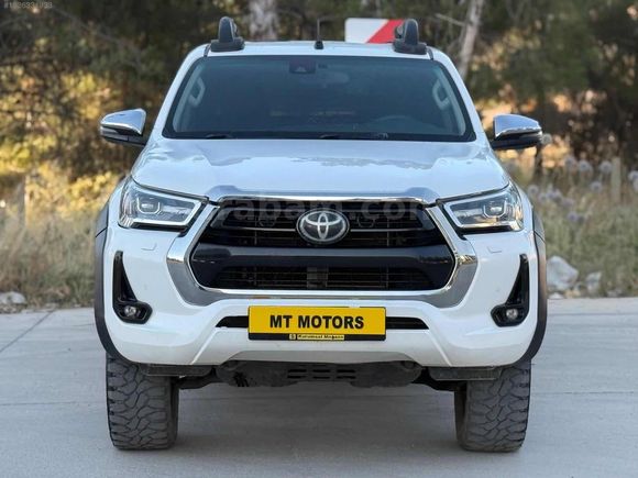 2020 HILUX HATASIZ OTOMATİK 212 KM