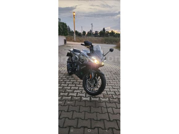 Bajaj Pulsar 200 RS