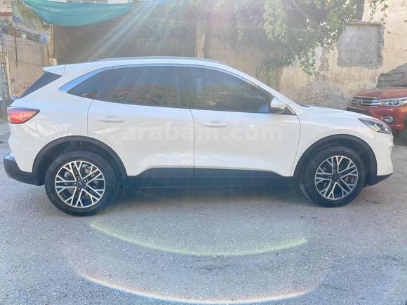 FORD KUGA TİTANYUM DİZEL OTOMATİK