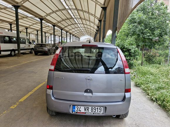 ÖĞRETMENDEN KAZASIZ