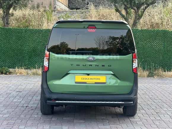 Ford Courier 1.5 EcoBlue Titanium