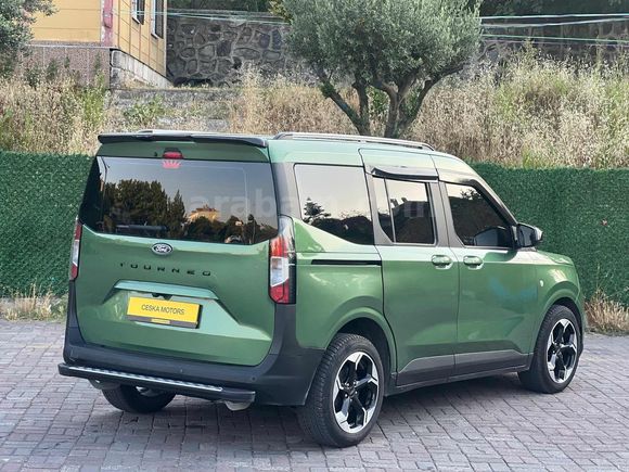 Ford Courier 1.5 EcoBlue Titanium