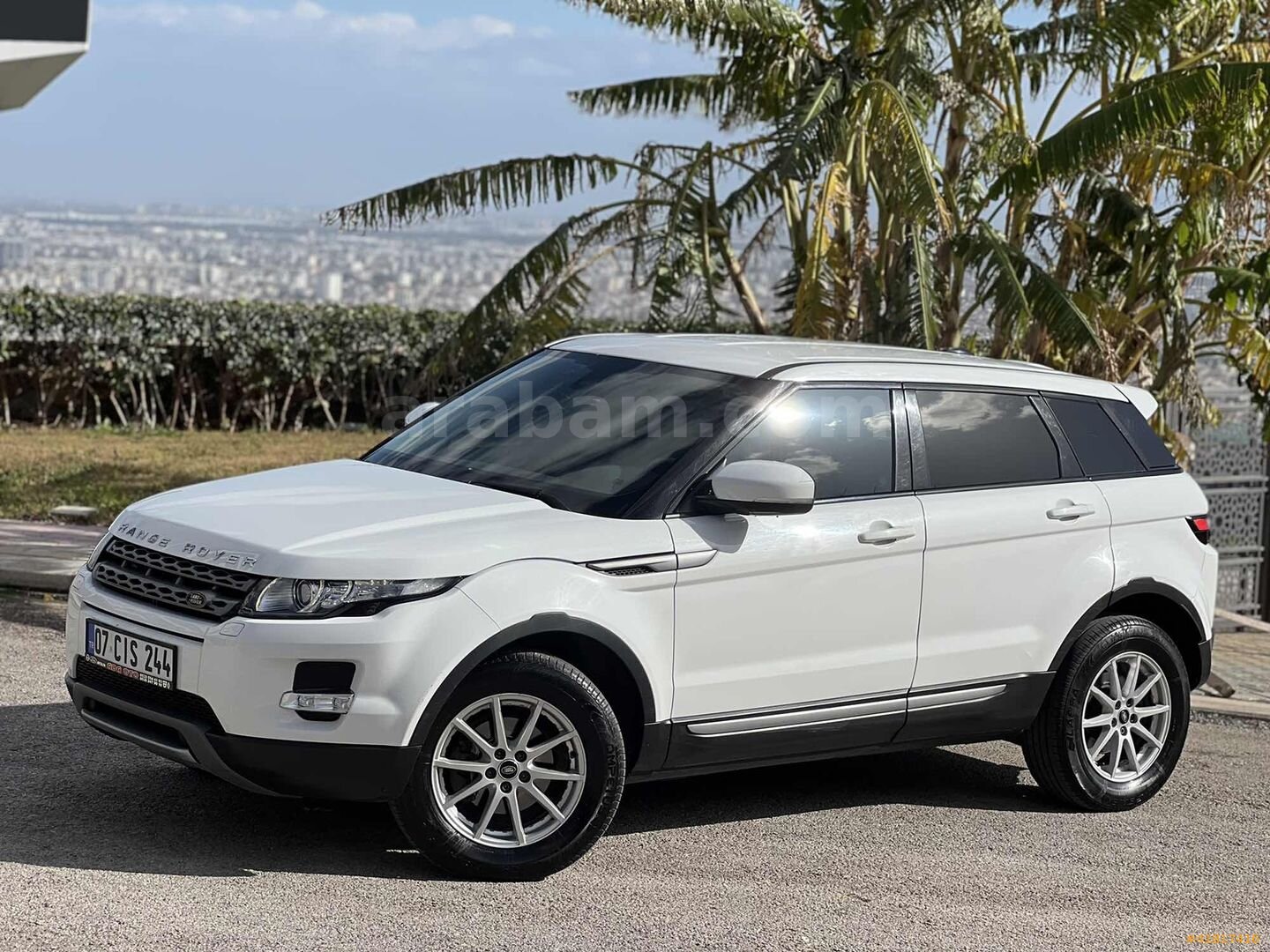 Galeriden Land Rover Range Evoque 2.0 Si4 Pure 2013 Model Antalya 211.000 km Beyaz 1