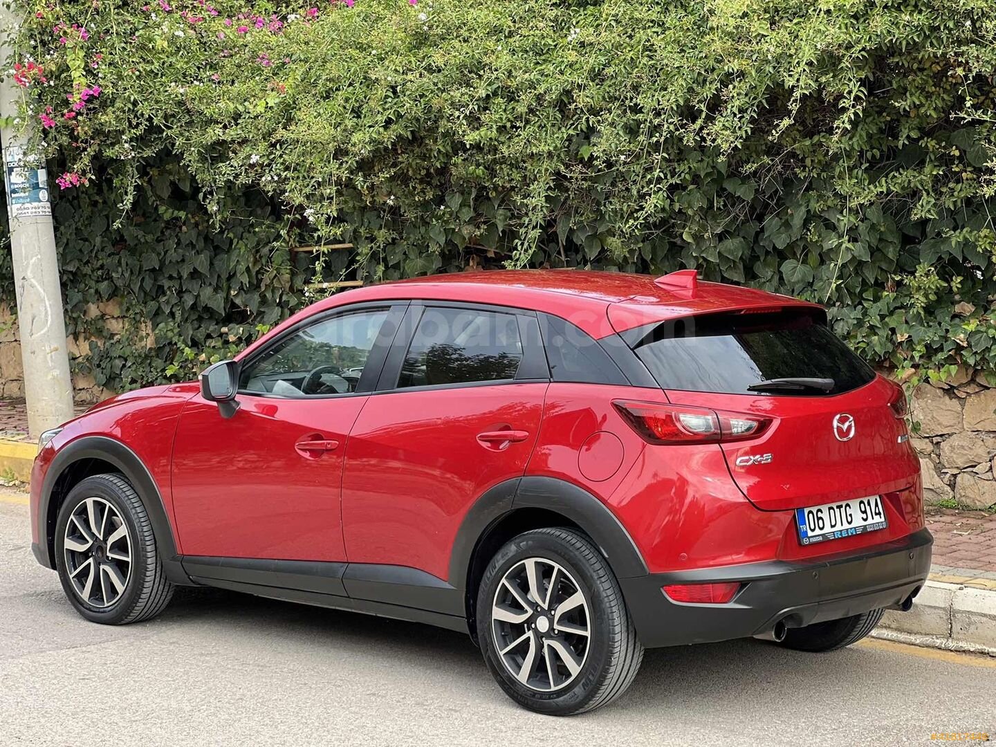 2015 MODEL HATASIZ BOYASIZ HASAR KAYITSIZ CX-3 1.5 SKY-D 7