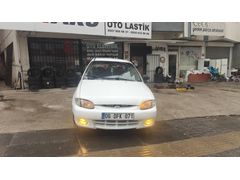 Sahibinden Hyundai Accent 1.3 LX 2000 Model  390.000 km Beyaz