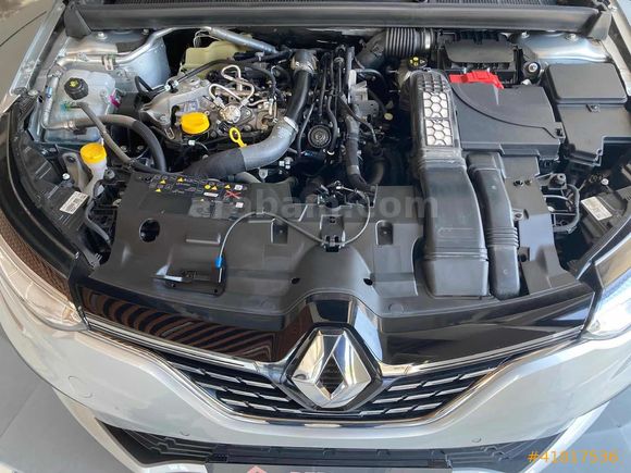 DERMAN AUTO EMSALSİZ MEGANE İCON OTOMATİK KM YOK KADAR AZ