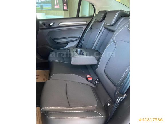 DERMAN AUTO EMSALSİZ MEGANE İCON OTOMATİK KM YOK KADAR AZ
