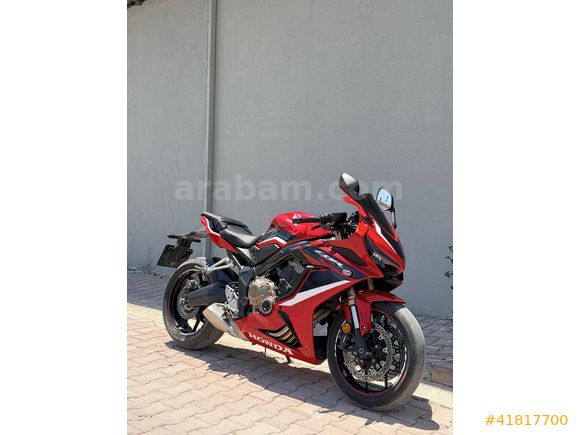 2021 CBR 650R / 17.000 KM'DE / BAKIMLI / SIFIR VİZELİ