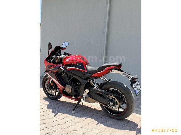 2021 CBR 650R / 17.000 KM'DE / BAKIMLI / SIFIR VİZELİ