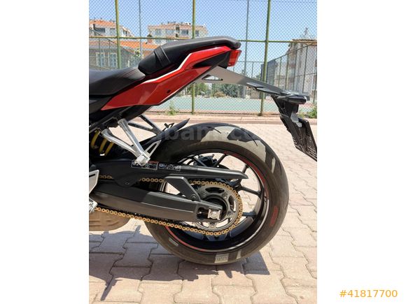 2021 CBR 650R / 17.000 KM'DE / BAKIMLI / SIFIR VİZELİ