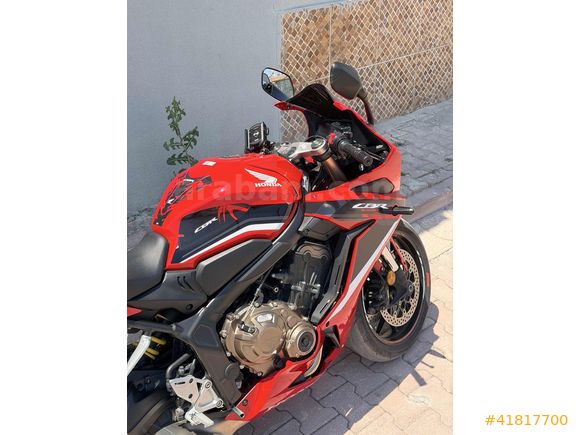 2021 CBR 650R / 17.000 KM'DE / BAKIMLI / SIFIR VİZELİ