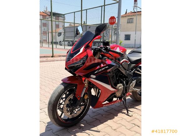 2021 CBR 650R / 17.000 KM'DE / BAKIMLI / SIFIR VİZELİ