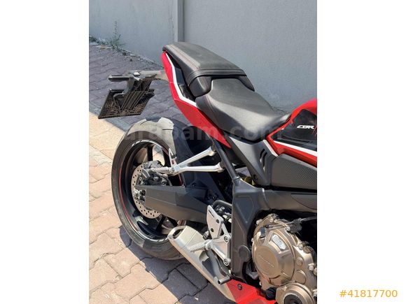 2021 CBR 650R / 17.000 KM'DE / BAKIMLI / SIFIR VİZELİ