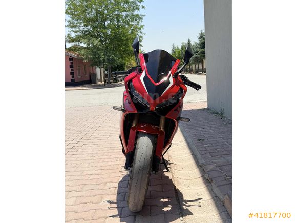 2021 CBR 650R / 17.000 KM'DE / BAKIMLI / SIFIR VİZELİ