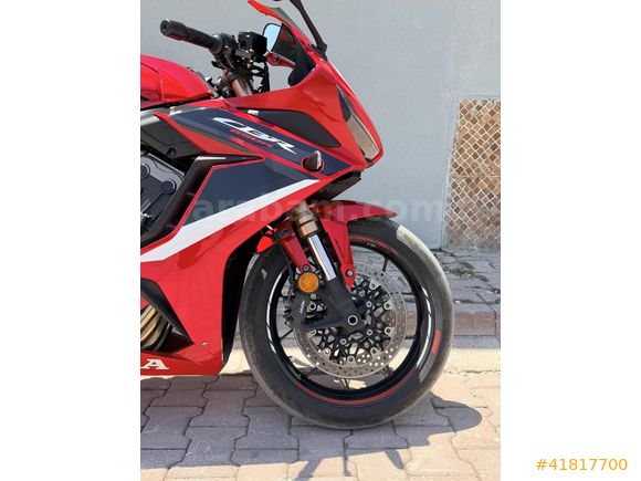 2021 CBR 650R / 17.000 KM'DE / BAKIMLI / SIFIR VİZELİ