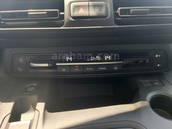 86 BİN KM CAM TAVAN ORTA KONSOL