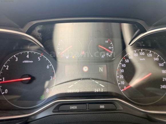 86 BİN KM CAM TAVAN ORTA KONSOL