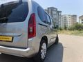 86 BİN KM CAM TAVAN ORTA KONSOL