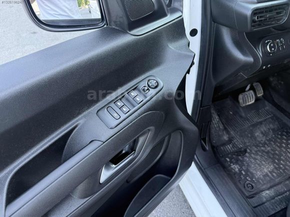2019 Opel Combo Ultimate Cam Tavan KeylesGo 360K Boyasiz