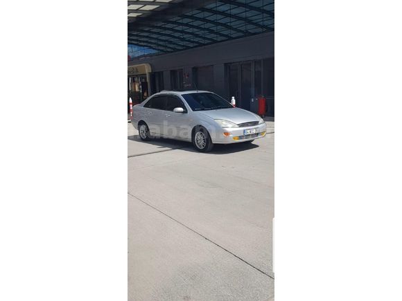 Sahibinden Ford Focus 1.6 Ghia 2001 Model