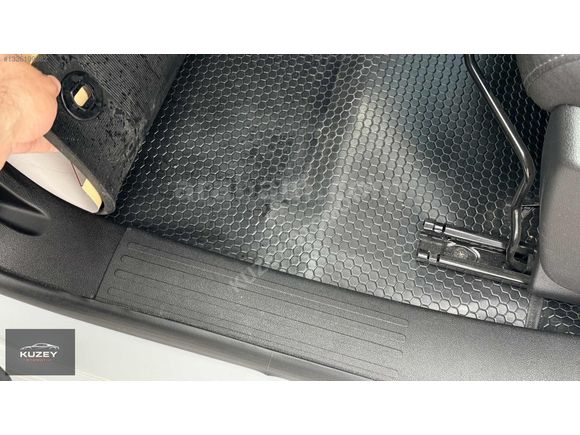 2025/Opel/Combo/18.000Km/Boyasız/Manuel/Essential