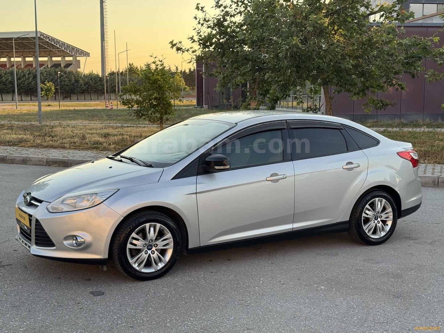 Galeriden Ford Focus 1.6 TDCi Trend X 2014 Model Samsun 178.000 km Gri 5