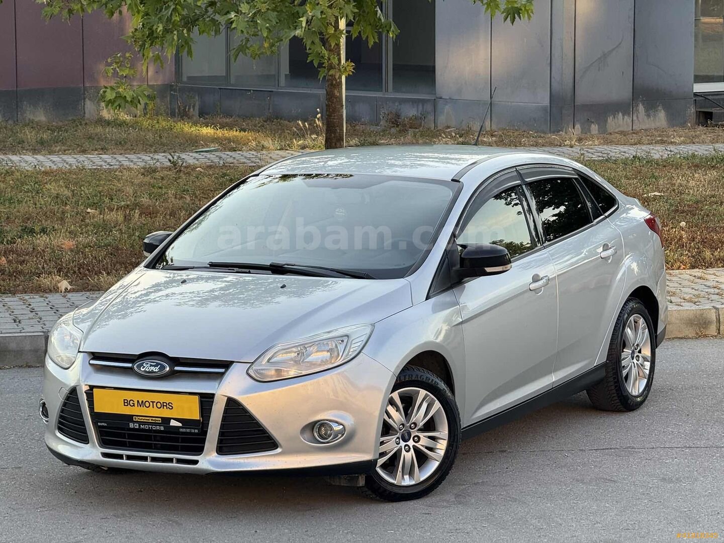 Galeriden Ford Focus 1.6 TDCi Trend X 2014 Model Samsun 178.000 km Gri 3