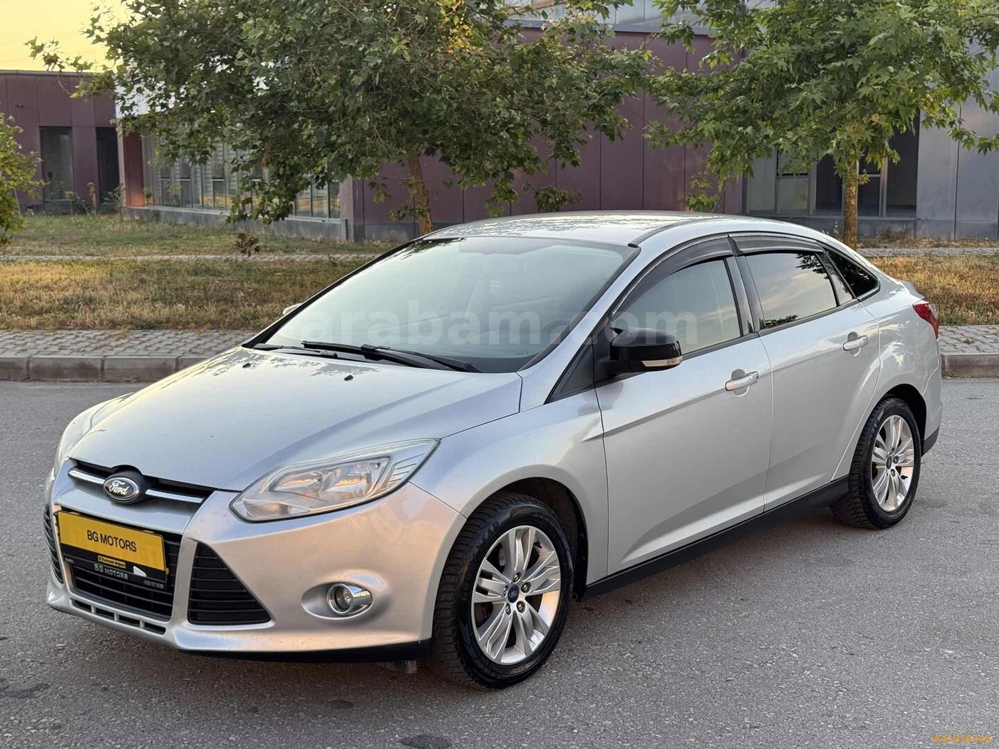 Galeriden Ford Focus 1.6 TDCi Trend X 2014 Model Samsun 178.000 km Gri 4
