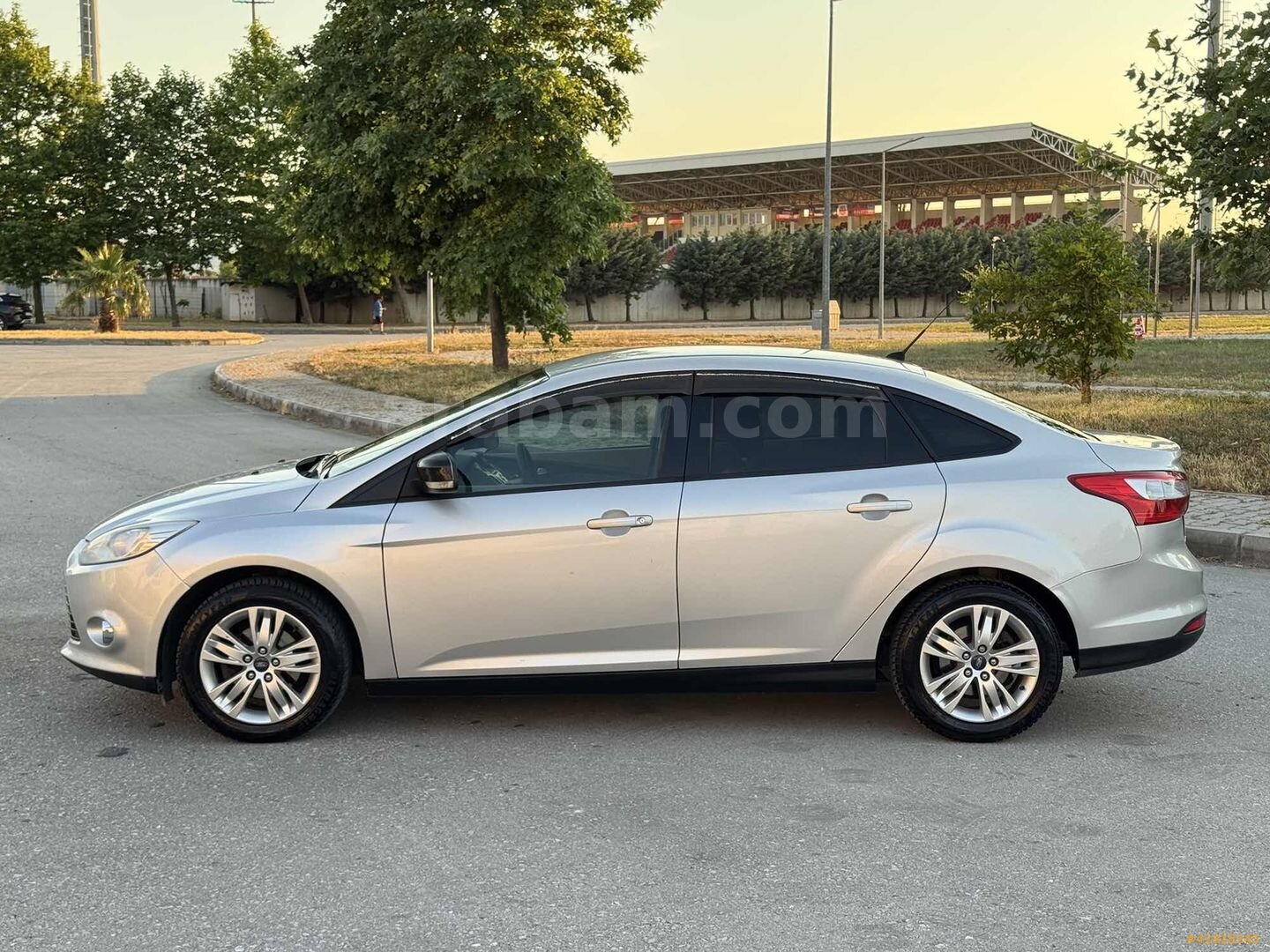 Galeriden Ford Focus 1.6 TDCi Trend X 2014 Model Samsun 178.000 km Gri 6