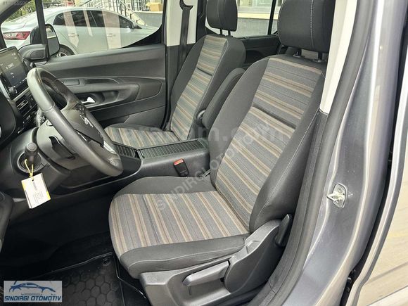 SINDIRGI OTOMOTİVDEN 24 OPEL COMBO ULTİMATE 43. BİN KM HATASIZ