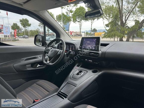 SINDIRGI OTOMOTİVDEN 24 OPEL COMBO ULTİMATE 43. BİN KM HATASIZ