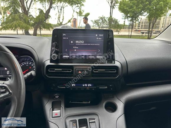 SINDIRGI OTOMOTİVDEN 24 OPEL COMBO ULTİMATE 43. BİN KM HATASIZ