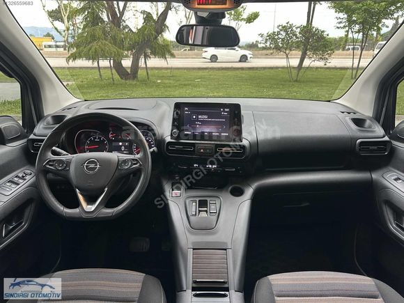 SINDIRGI OTOMOTİVDEN 24 OPEL COMBO ULTİMATE 43. BİN KM HATASIZ