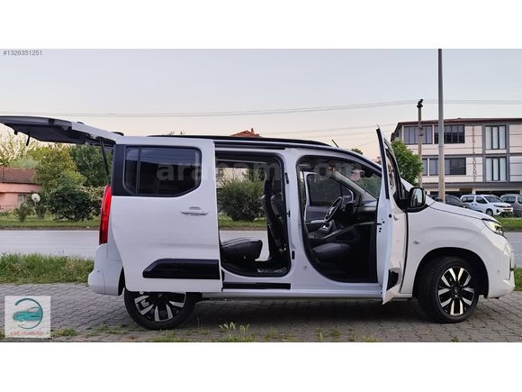 [CAN OTOMOTİV]DEN OPEL COMBO 1.5 ULTİMATE HATASIZ EN DOLUSU.