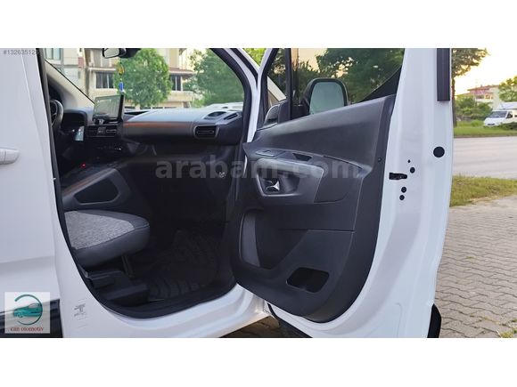 [CAN OTOMOTİV]DEN OPEL COMBO 1.5 ULTİMATE HATASIZ EN DOLUSU.