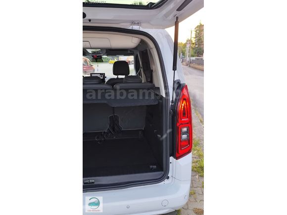 [CAN OTOMOTİV]DEN OPEL COMBO 1.5 ULTİMATE HATASIZ EN DOLUSU.