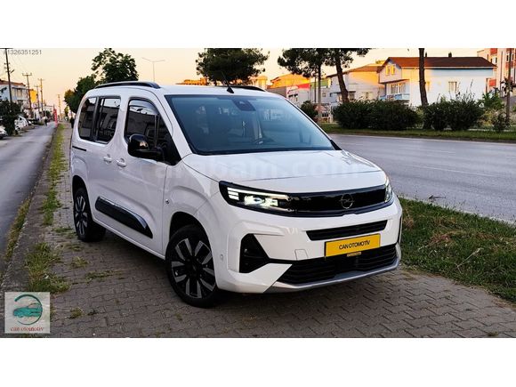 [CAN OTOMOTİV]DEN OPEL COMBO 1.5 ULTİMATE HATASIZ EN DOLUSU.