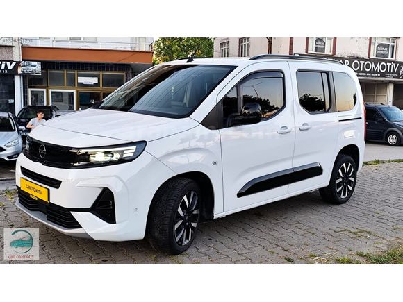 [CAN OTOMOTİV]DEN OPEL COMBO 1.5 ULTİMATE HATASIZ EN DOLUSU.