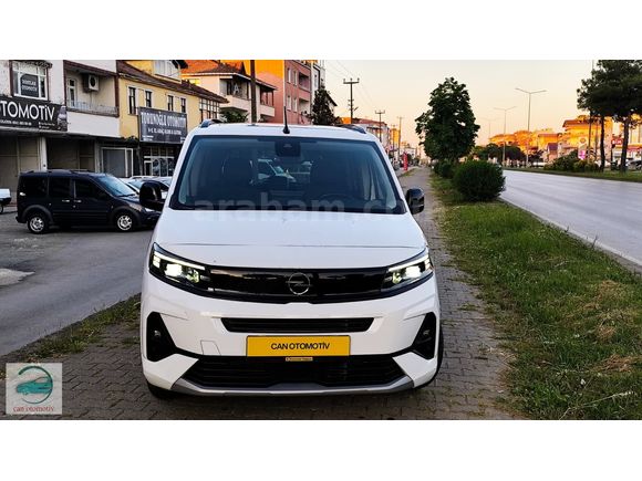 [CAN OTOMOTİV]DEN OPEL COMBO 1.5 ULTİMATE HATASIZ EN DOLUSU.