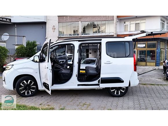 [CAN OTOMOTİV]DEN OPEL COMBO 1.5 ULTİMATE HATASIZ EN DOLUSU.